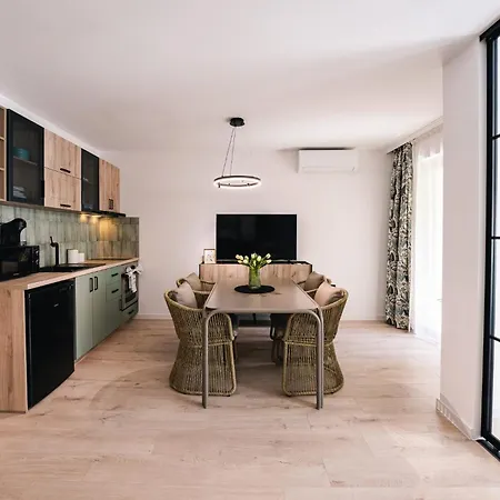 Olive Luxury Few Steps Away From The Sandy Apartamento