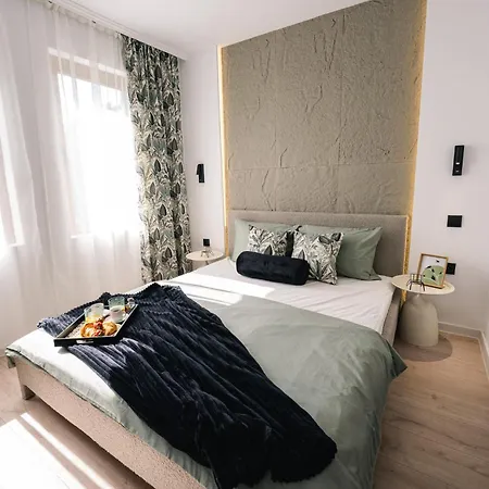Апартамент Olive Luxury Few Steps Away From The Sandy *