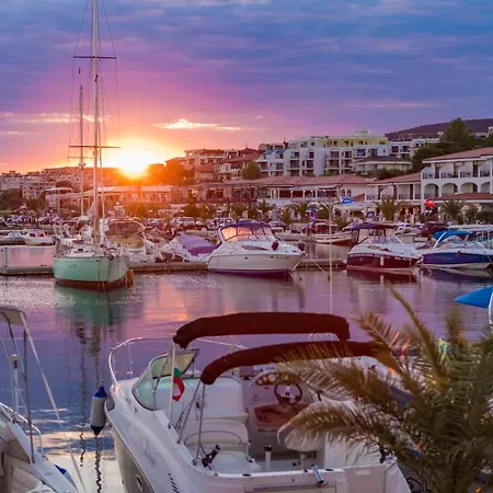 Olive Luxury Few Steps Away From The Sandy Apartamento Sveti Vlas