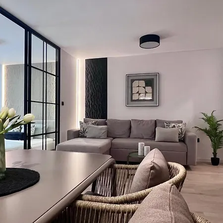 Olive Luxury Few Steps Away From The Sandy *